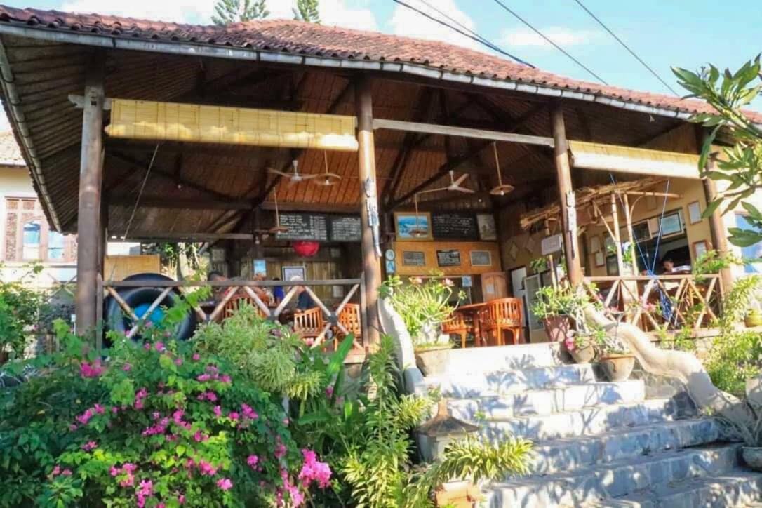 Eka Purnama Cottages Амед Экстерьер фото