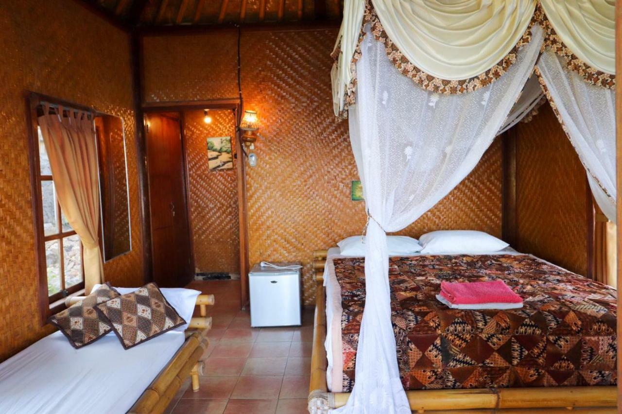 Eka Purnama Cottages Амед Экстерьер фото